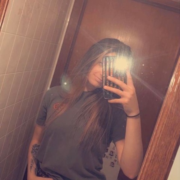 Meet your Posher, Raeanna - Picture 1 of 1